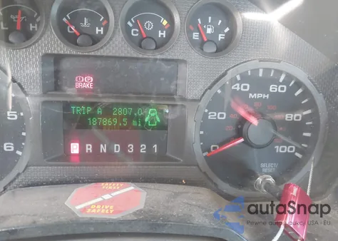 2008 Ford F-250 Xl z USA, uszkodzony, nr VIN 1FTSX21518EA56618